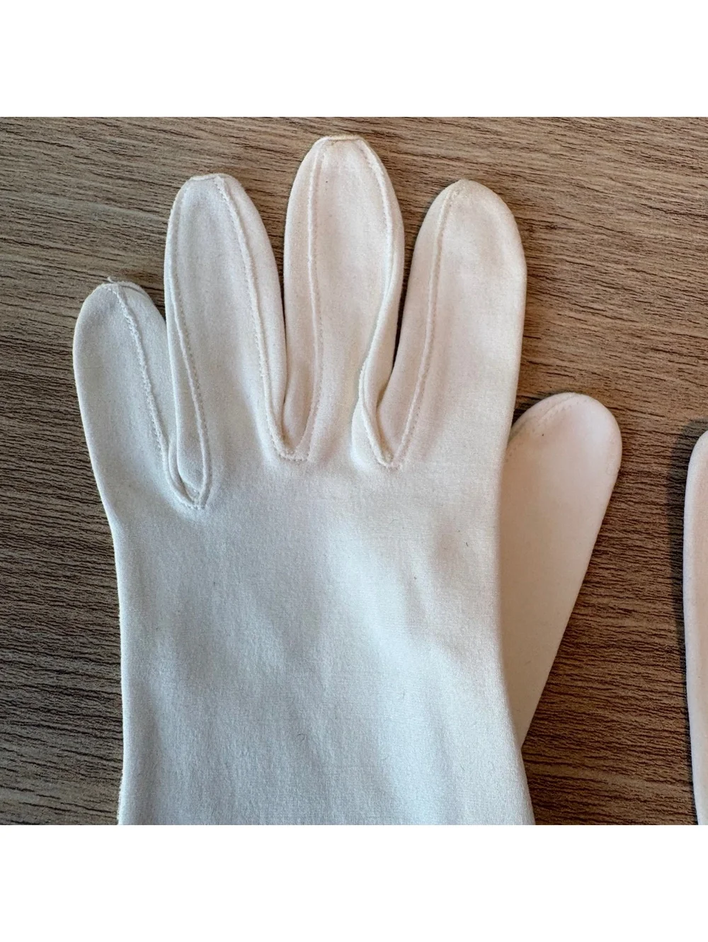 Vintage White Nylon Beaded Dress Gloves Wrist Formal Wedding Tea Party Costume